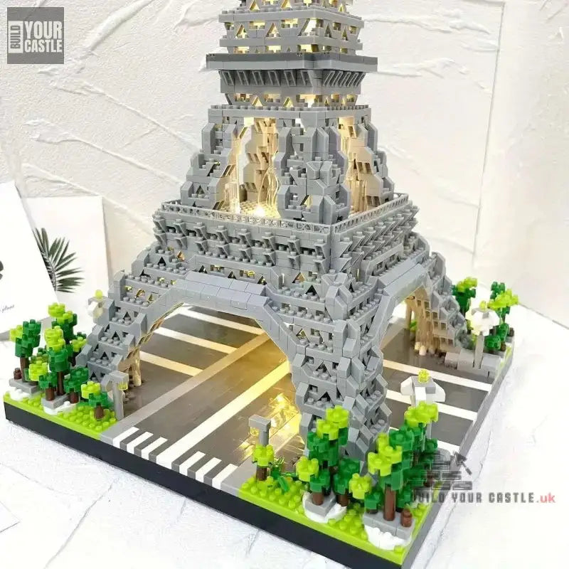 3585pcs Eiffel Tower BIG MODEL 2 variants - BuildYourCastle