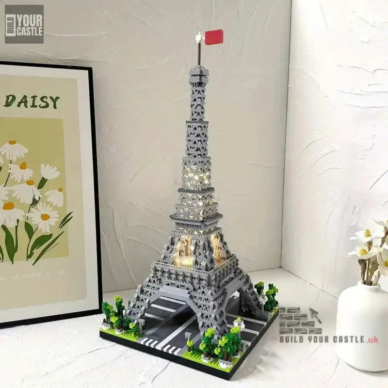 3585pcs Eiffel Tower BIG MODEL 2 variants - BuildYourCastle