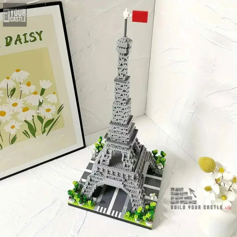 3585pcs Eiffel Tower BIG MODEL 2 variants - BuildYourCastle