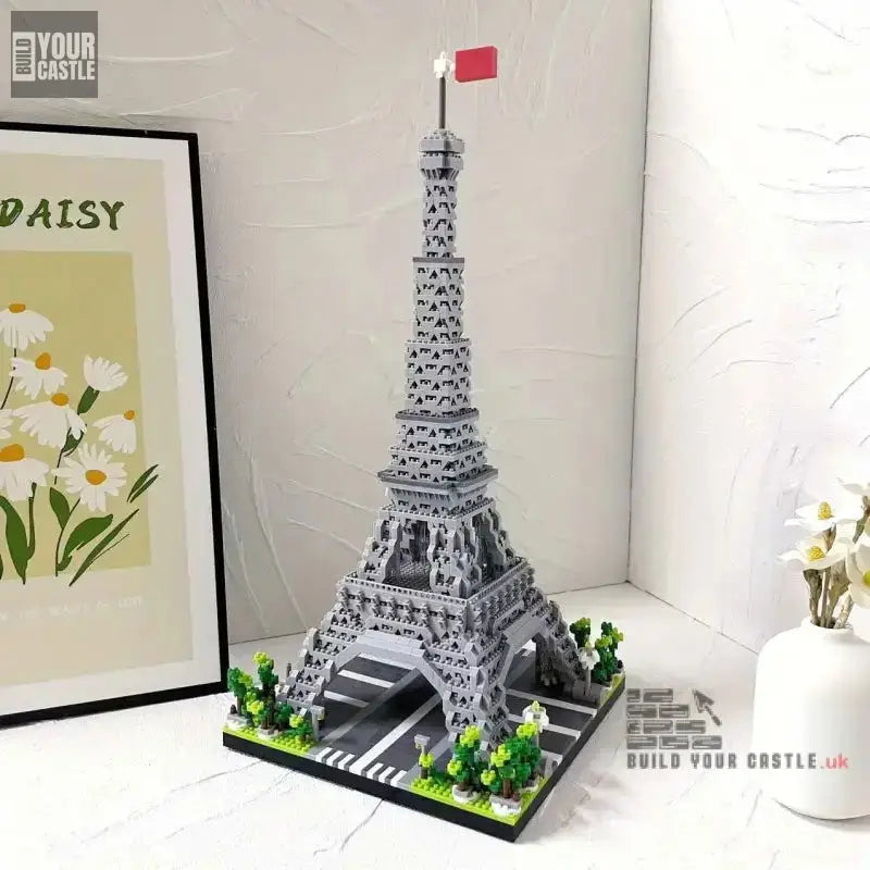 3585pcs Eiffel Tower BIG MODEL 2 variants - BuildYourCastle