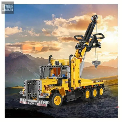 MOC TECHNIC Mobile crane truck mechanization building blocks 1250pcs - BuildYourCastle